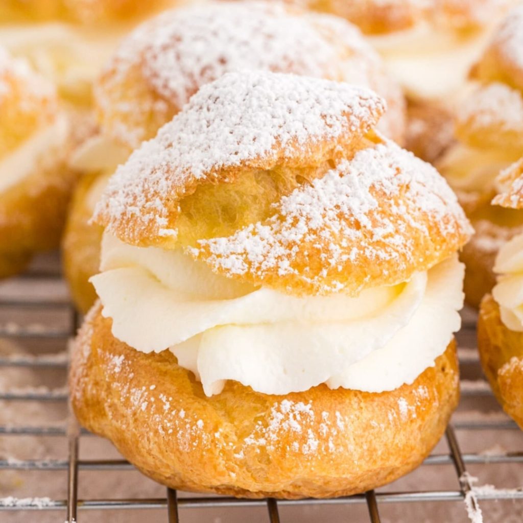 CREAM PUFFS